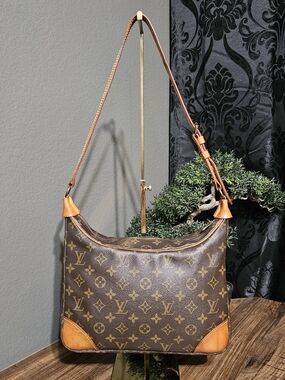 Authentic Louis Vuitton Vintage Boulogne 30" Monogram Canvas Shoulder Bag 1989